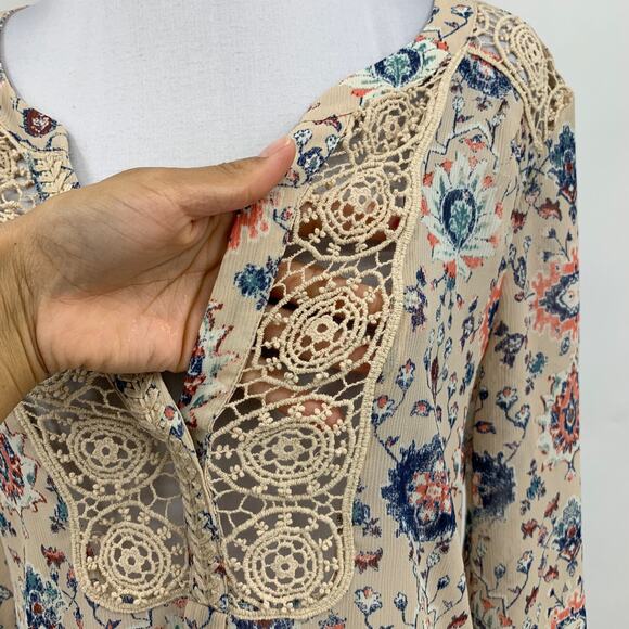 Maeve Blouse Womens 4 Floral Boho V Neck Cottage Crochet Bib Top Anthropologie - Picture 3 of 12